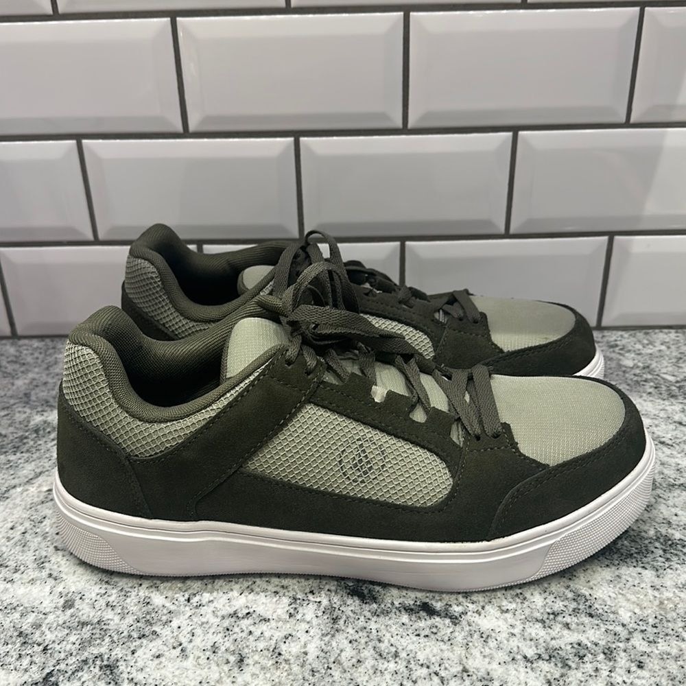 Volcom Mens 11 Wide Workwear Sneakers Olive Green Suede Mesh Utility Skate Shoes